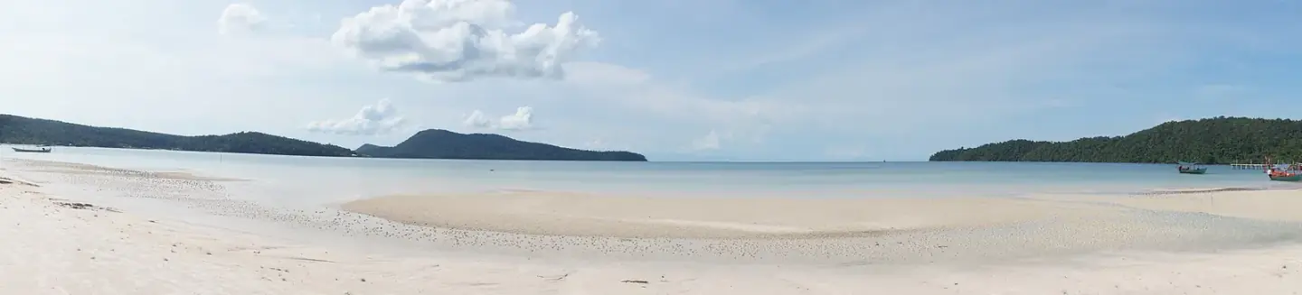 Koh Rong Samloemの海岸と到着地
